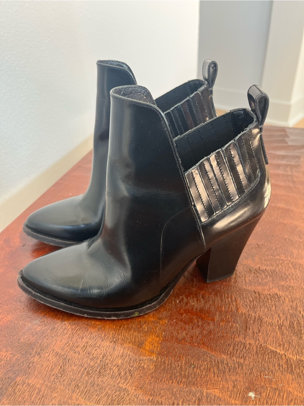 Maje Black Gangsta Boots/Booties Heeled Black Leather Rocker sz 38